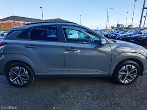 HYUNDAI KONA 64KWH PREMIUM - Image 4
