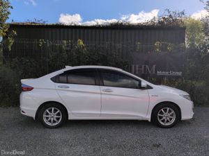 2015 Honda Grace Hybird *Low kms* - Image 3