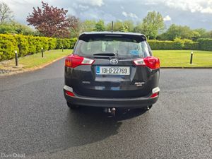 Toyota RAV4 RAV4 2.0 D-4D AURA 2WD 4DR - Image 4