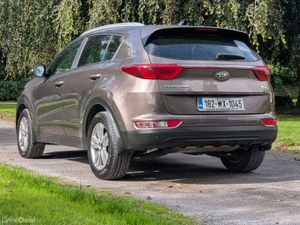 18Kia Sportage 1.7 d Top spec Platinum excellent c - Image 4