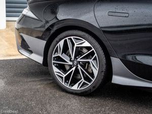 Hyundai IONIQ 6 PREMIUM - Image 3