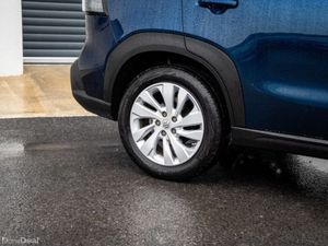 Suzuki S-CROSS MOTION AUTOMATIC - Image 2