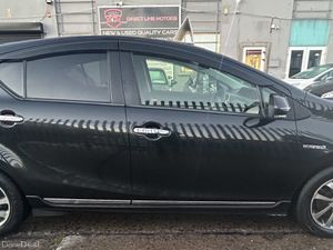 2019 Toyota Aqua Full Option - Image 4