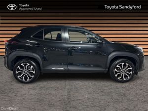 Toyota Yaris Cross LUNA SPORT // REAR CAMERA // SM - Image 3