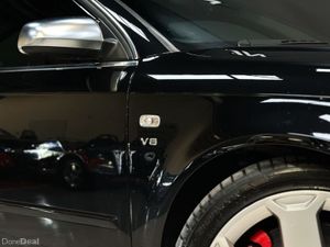 AUDI S4 4.2 V8 AUTO ESTATE - Image 4