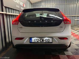 2017 172 Volvo V40 D2 (120hp) Momentum Edition - Image 2