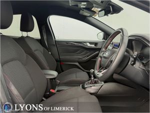 Ford Focus ST Line 1.5 DIESEL - Image 3