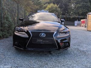 2015 Lexus IS300H Fsport X-Line - Image 2