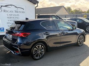 Lexus CT 1.8 HYBRID AUTO *HIGH SPEC* - Image 3