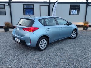 Toyota Auris 1.33 TERRA NG 4DR - Image 2