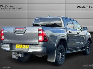 Toyota Hilux 2.8 D-4D-h Invincible X Auto 4WD Euro - Image 2