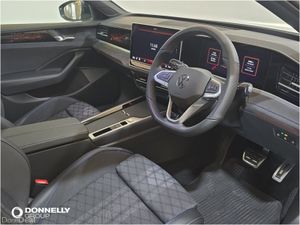 Volkswagen Passat 1.5 TSI eHybrid R-Line 5dr DSG - Image 4