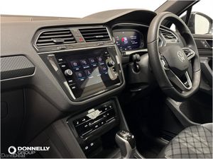 Volkswagen Tiguan 1.4 TSI eHybrid Black Edition 5d - Image 2