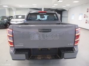 NEW ISUZU D-MAX CREW CAB 2.2 T/DSL 4X4 - Image 3