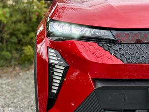 2024 Renault Scenic E-Tech Techno 220HP Long Range - Image 4