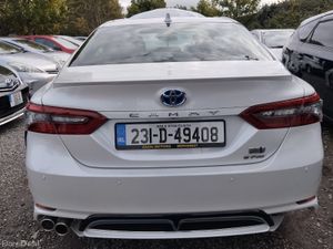 Toyota Camry 2023 - Image 4