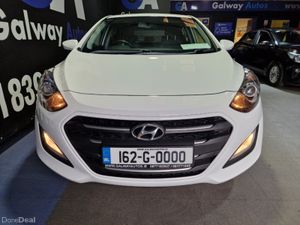 Hyundai i30 1.4 PETROL ** LOW MILAGE, REAR SENSORS - Image 3