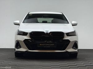 BMW 5-Series 530E M SPORT TOURING - Image 2