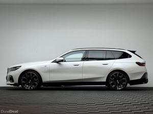 BMW 5-Series 530E M SPORT TOURING - Image 4