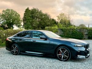 2023 BMW i5 eDrive40 M Sport Pro 340HP Auto - Image 3