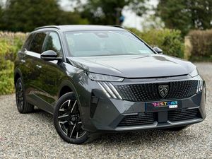 2025 Peugeot 5008 Allure MHEV 145BHP E-DCS6 Auto - Image 2