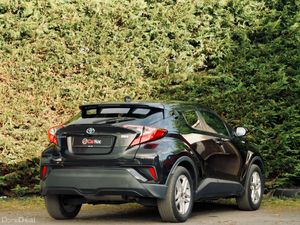 Toyota C-HR HV-S 2019 | Stylish Hybrid SUV - Image 3