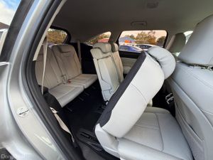 Sorento 7 Seater - Plug in Hybrid - massive spec - Image 2