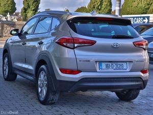 Hyundai Tucson 1.7 D Executive - Image 4