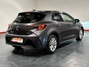 Toyota Corolla 1.8 HYBRID AUTOMATIC HATCHBACK - G - Image 4
