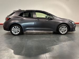 Toyota Corolla 1.8 HYBRID AUTOMATIC HATCHBACK - G - Image 3