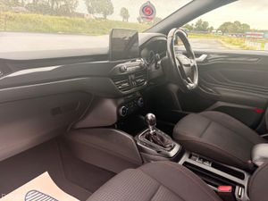 Ford Focus 2020 1.5 ST Line - Image 3
