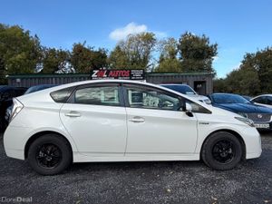 15 TOYOTA PRIUS HYBRID 1.8 - Image 4