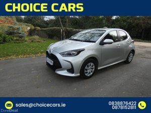 Toyota Yaris 1,5 AUTO HYBRID CARPLAY - Image 2