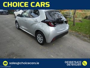 Toyota Yaris 1,5 AUTO HYBRID CARPLAY - Image 4