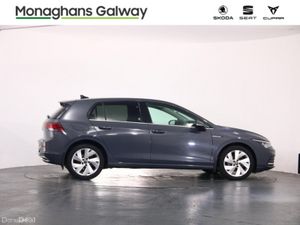 Volkswagen Golf STYLE 2.0 TDI 115HP 5DR - Image 2