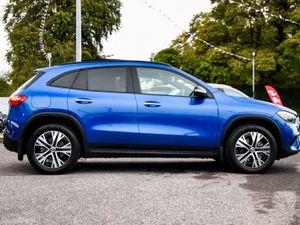 Mercedes-Benz GLA 250e Premium Plus 215hp Top Spec - Image 4