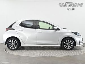 Toyota Yaris 1.5 Yaris Hybrid - Image 2