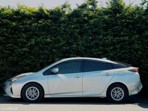 Toyota Prius 1.8 Hybrid 2018 - Image 2