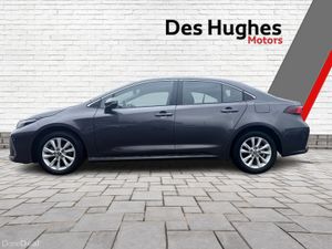Toyota Corolla 2025 Luna Saloon Hybrid - Image 4