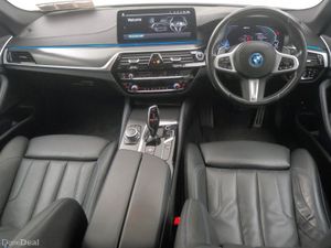 BMW 5-Series 530e M Sport Saloon - Image 4