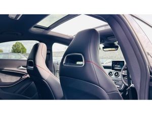 Mercedes-Benz CLA 1.6 AUTOMATIC WITH PANORAMIC ROO - Image 4