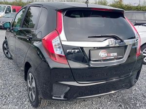 🔵 Honda Fit 1.5 Petrol Hybrid Automatic - Image 4