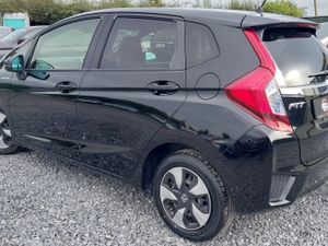 🔵 Honda Fit 1.5 Petrol Hybrid Automatic - Image 3