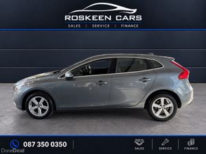 Volvo V40 D2 SE 5DR - Image 4