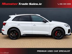 Audi Q5 S Line Black Edition Edition one - Image 2