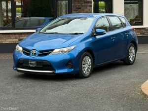 Low km 2014 Toyota Auris! - Image 3