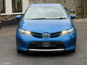 Low km 2014 Toyota Auris! - Image 2