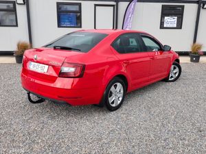 Skoda Octavia AMBITION 1.6 TDI 90HP 4 4DR - Image 2