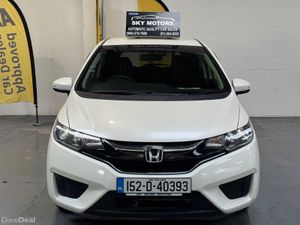 2015 Honda FIT/JAZZ 1.5 Hybrid automatic🚗 - Image 3
