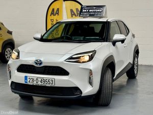 2023 Toyota YARIS Cross - Image 3